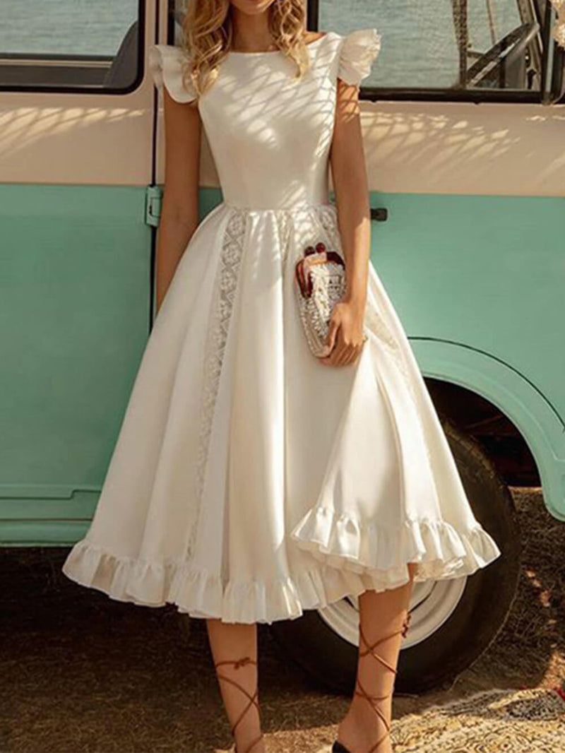 Beautifully Finished Dress in a Timeless Design