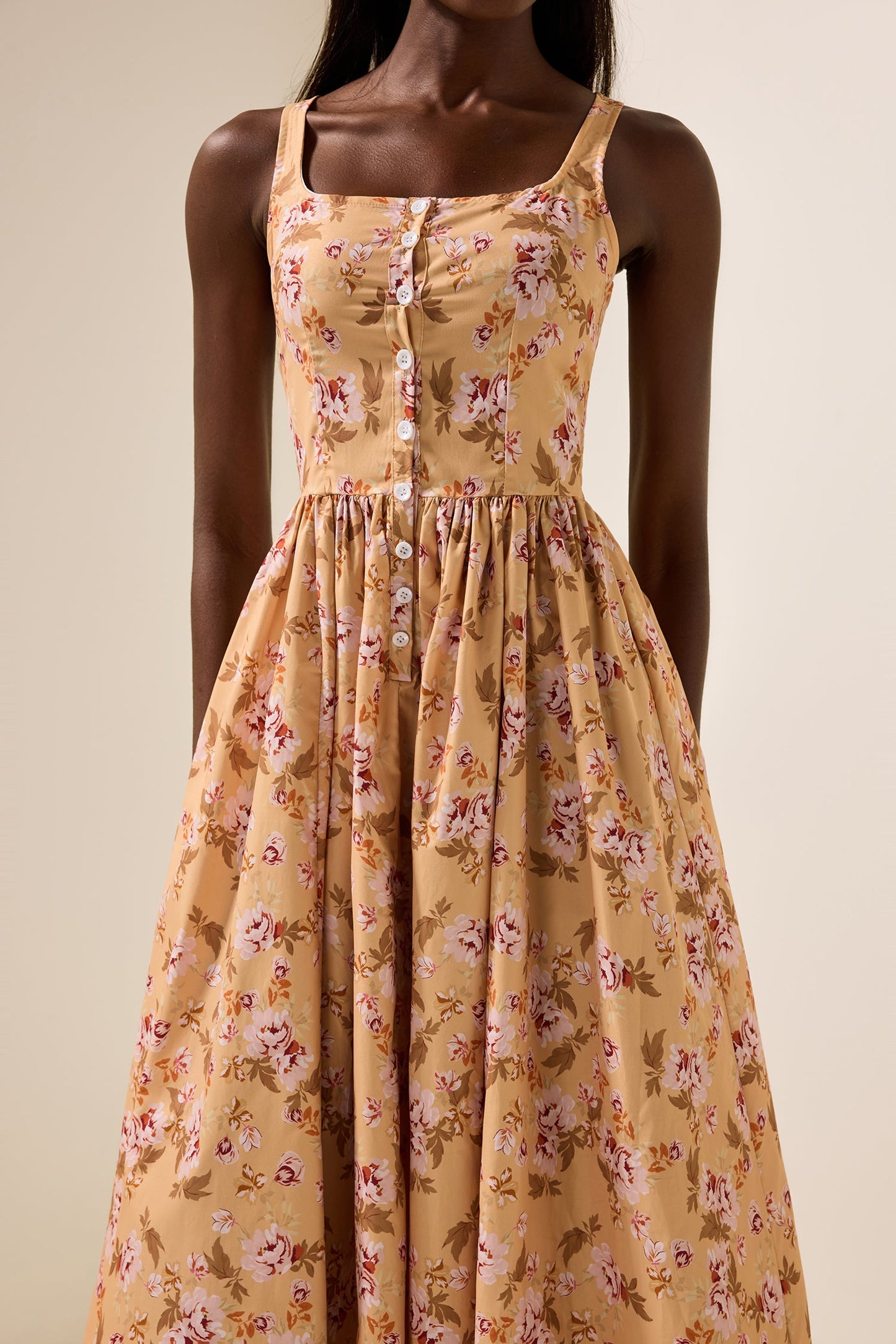 Gracefully Styled Dress for Any Occasion