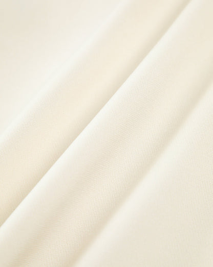 Effortlessly Elegant Pants with a Timeless Design