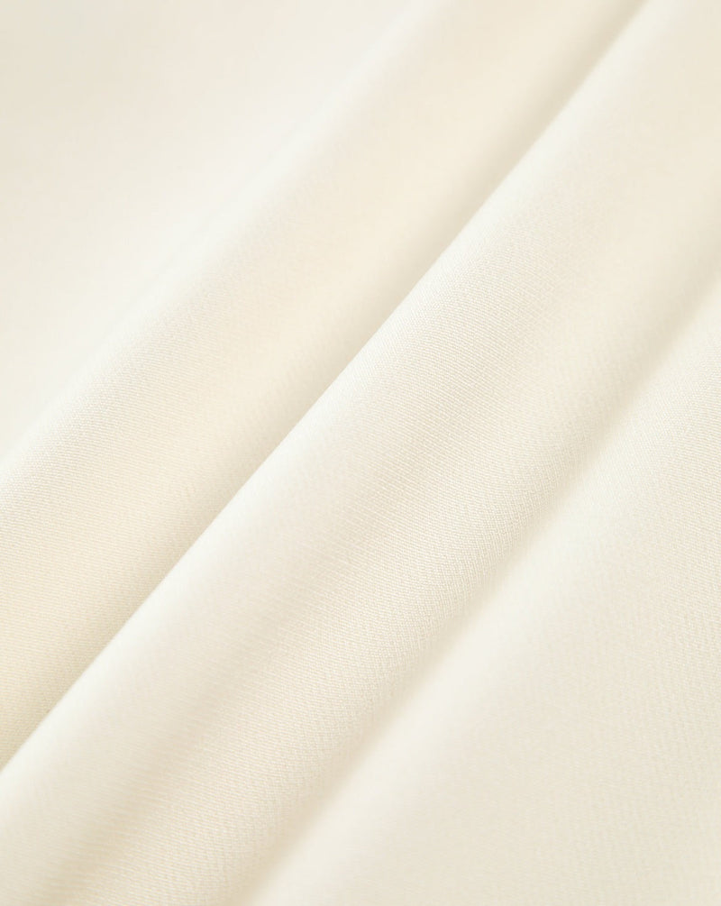 Effortlessly Elegant Pants with a Timeless Design
