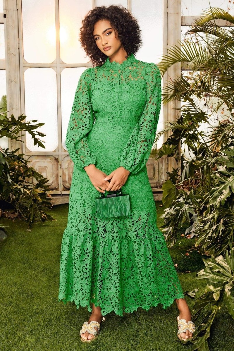 Beautifully Crafted Dress in a Classic Style