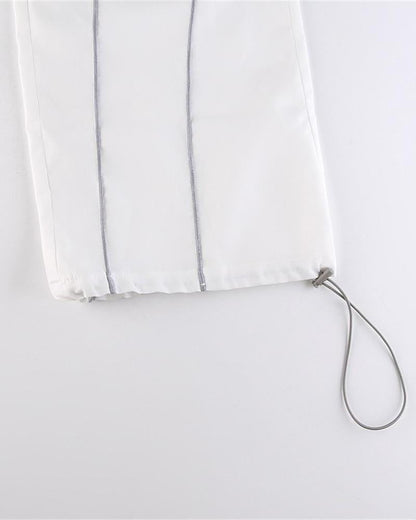 Effortlessly Elegant Pants with a Timeless Design