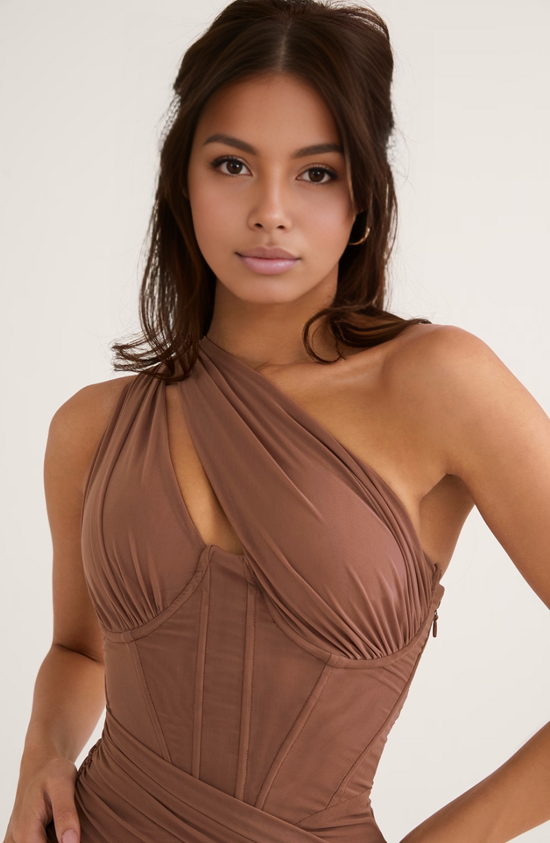 Effortlessly Elegant Dress with a Timeless Design