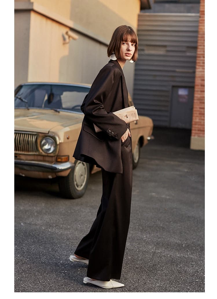 Sophisticated Garment with a Clean Classic Look