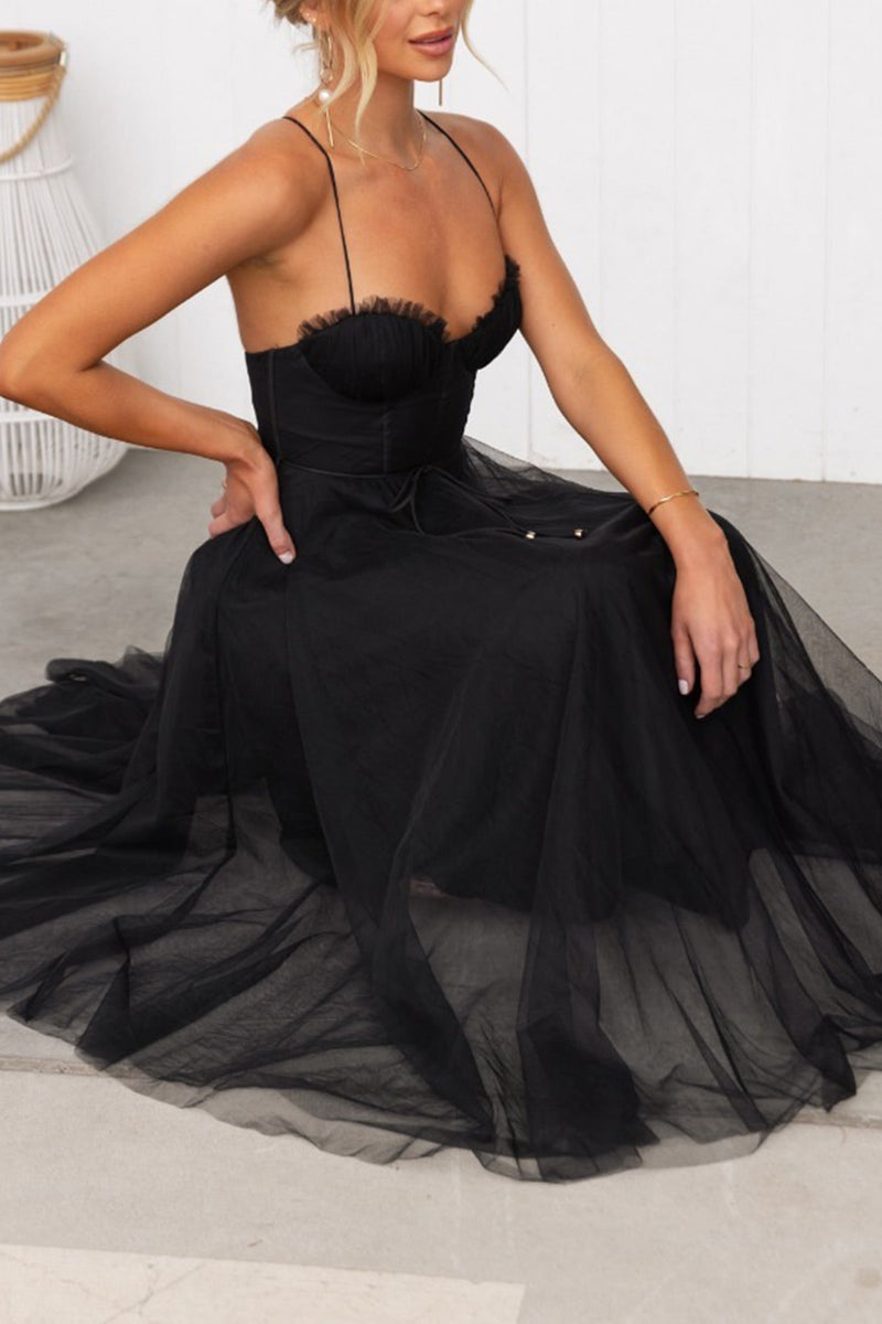 Effortlessly Elegant Dress with a Timeless Design