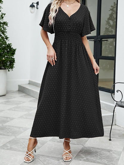 Effortlessly Elegant Dress with a Timeless Design