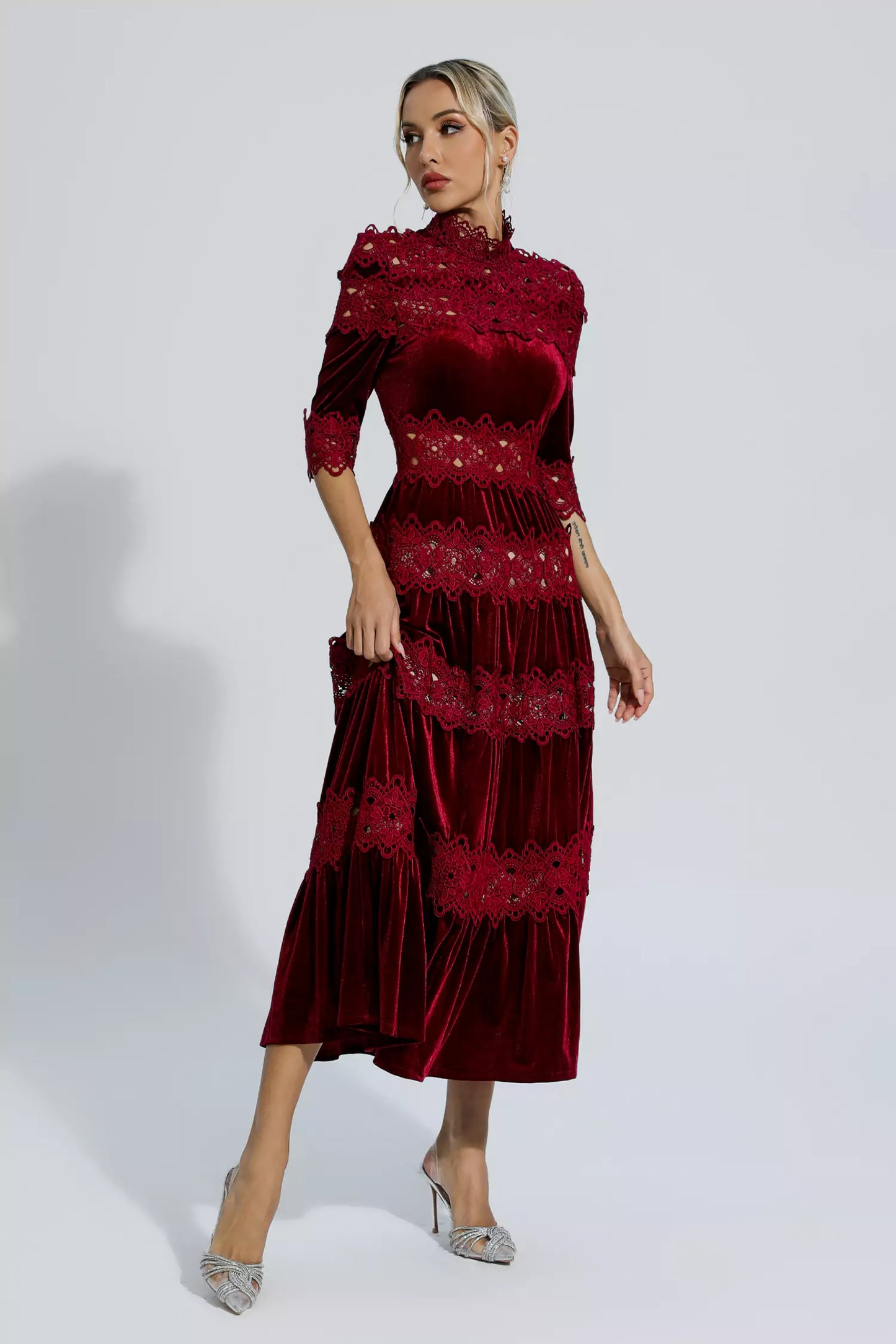 Gracefully Styled Dress for Any Occasion