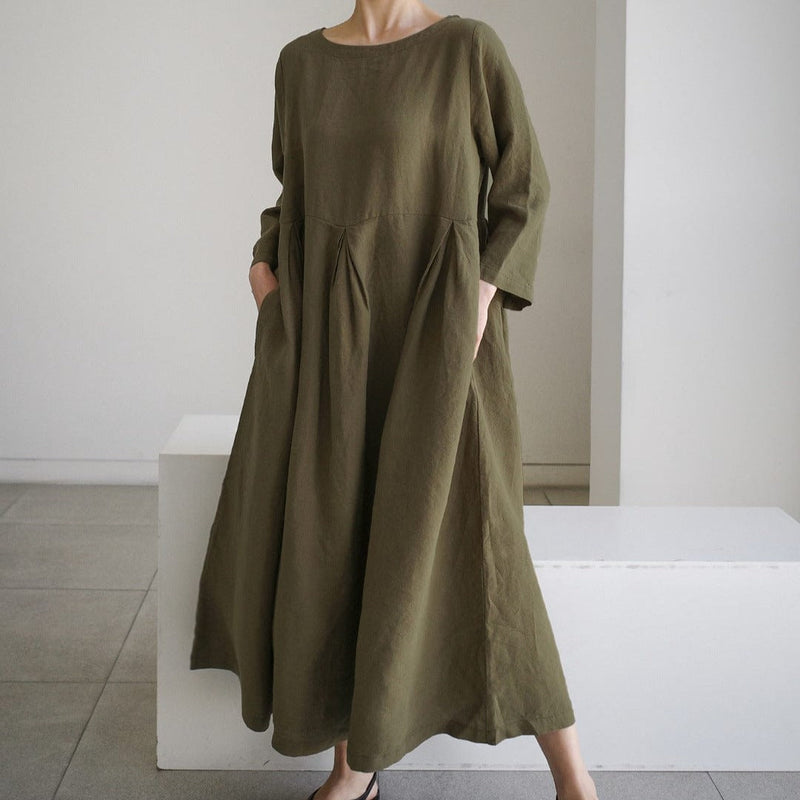 Well Tailored Dress with a Graceful Silhouette