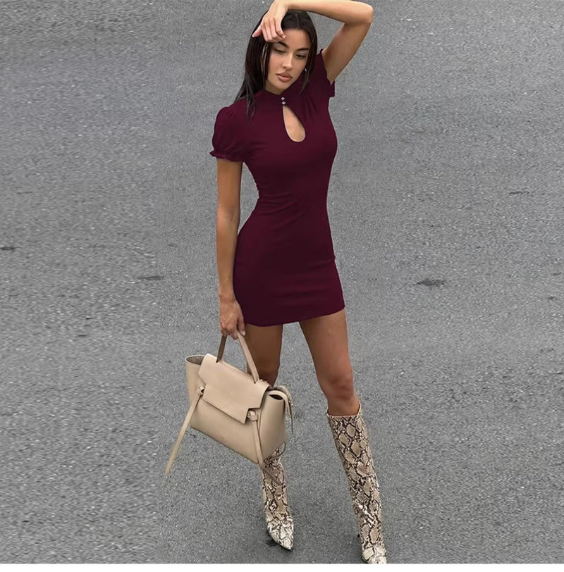 Well Tailored Dress with a Graceful Silhouette