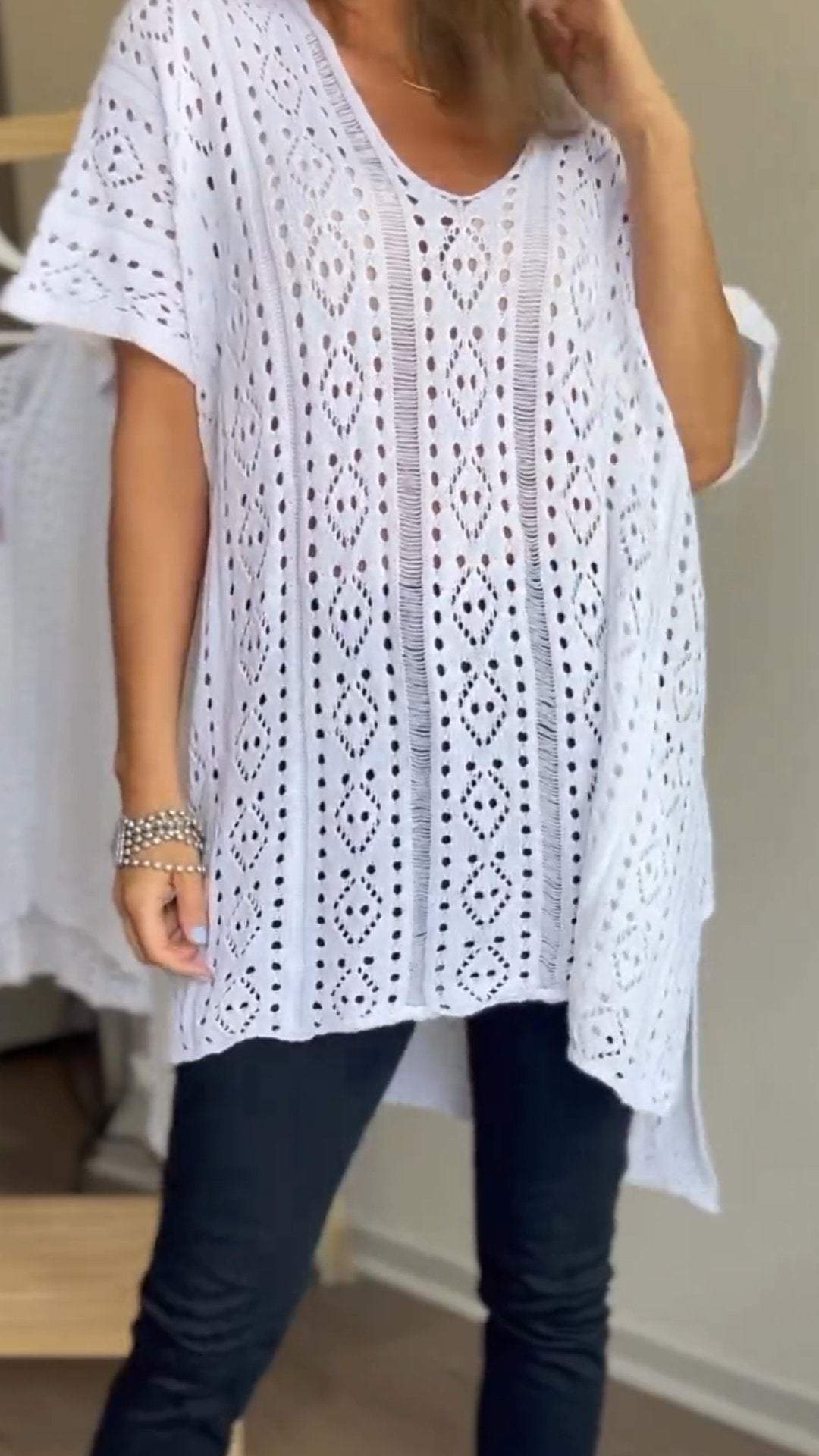 Beautifully Finished Top in a Timeless Design