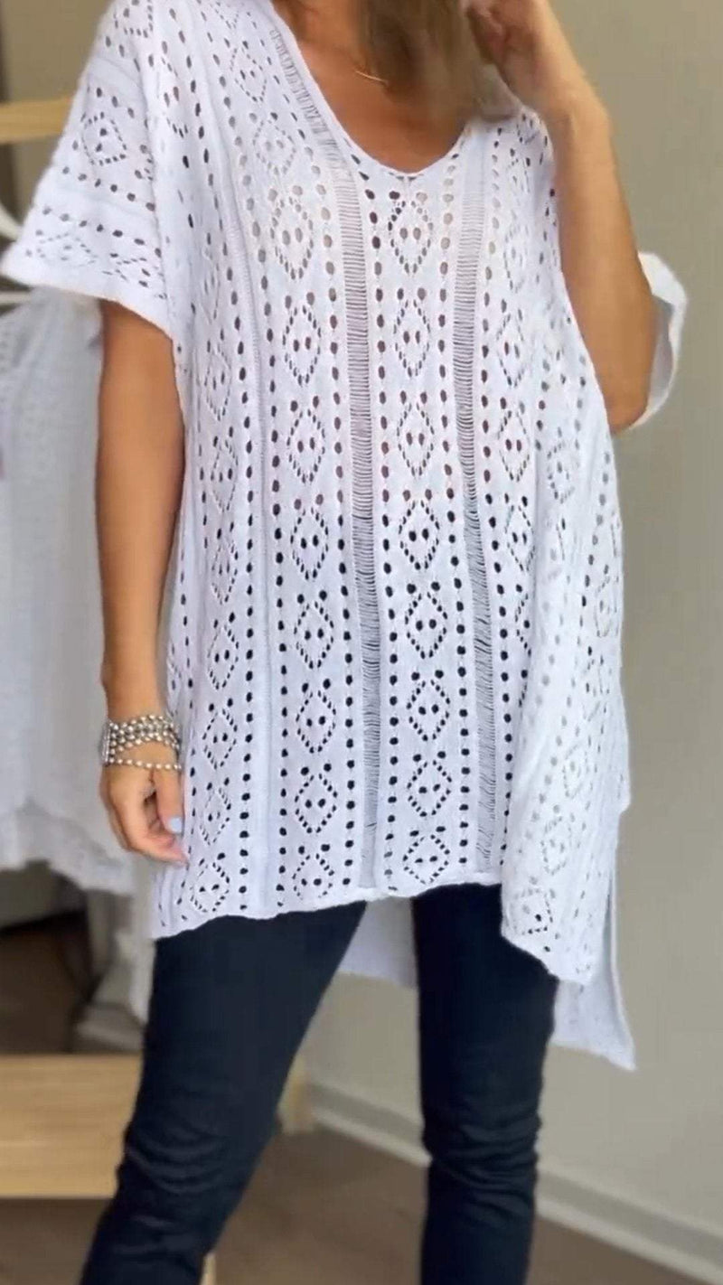 Beautifully Finished Top in a Timeless Design