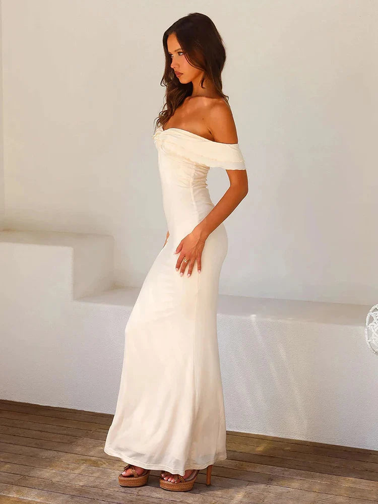 Effortlessly Elegant Dress with a Timeless Design