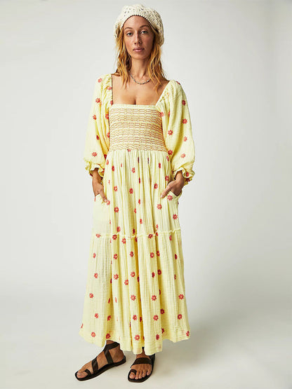 Classic Vintage Dress with a Flattering Fit