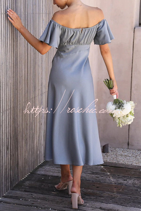 Sophisticated Dress with a Clean Classic Look