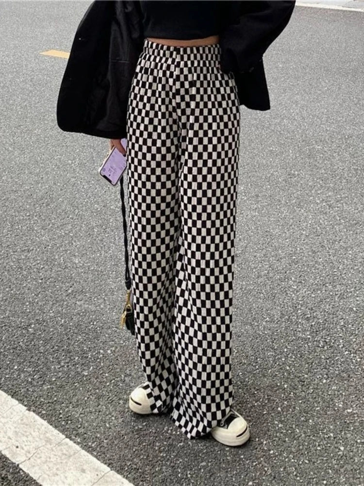 Well Tailored Garment with a Graceful Silhouette
