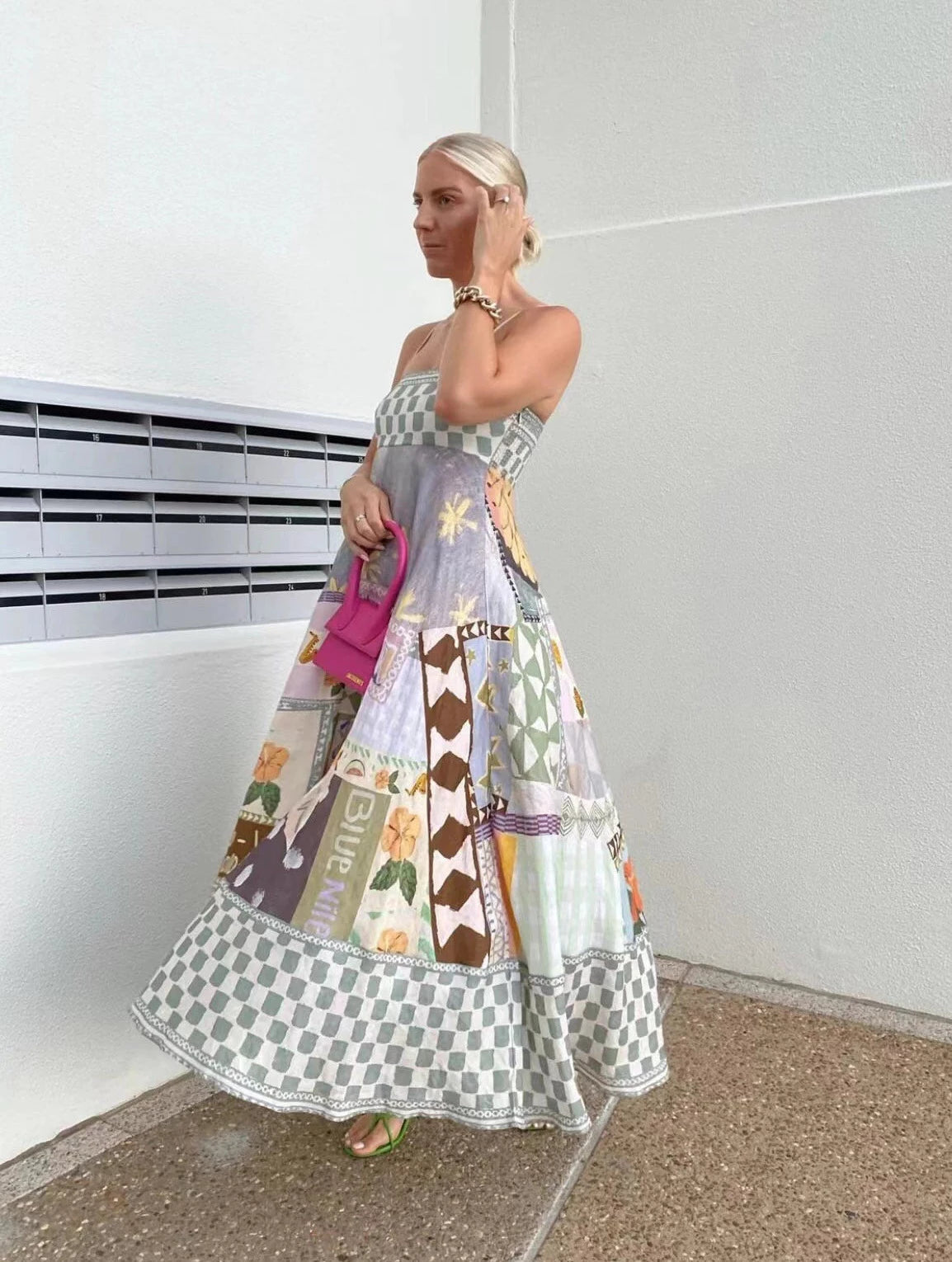 Beautifully Crafted Dress in a Classic Style