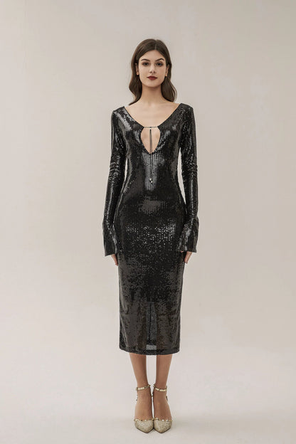 Beautifully Finished Dress in a Timeless Design