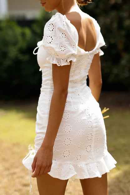 Sophisticated Dress with a Clean Classic Look