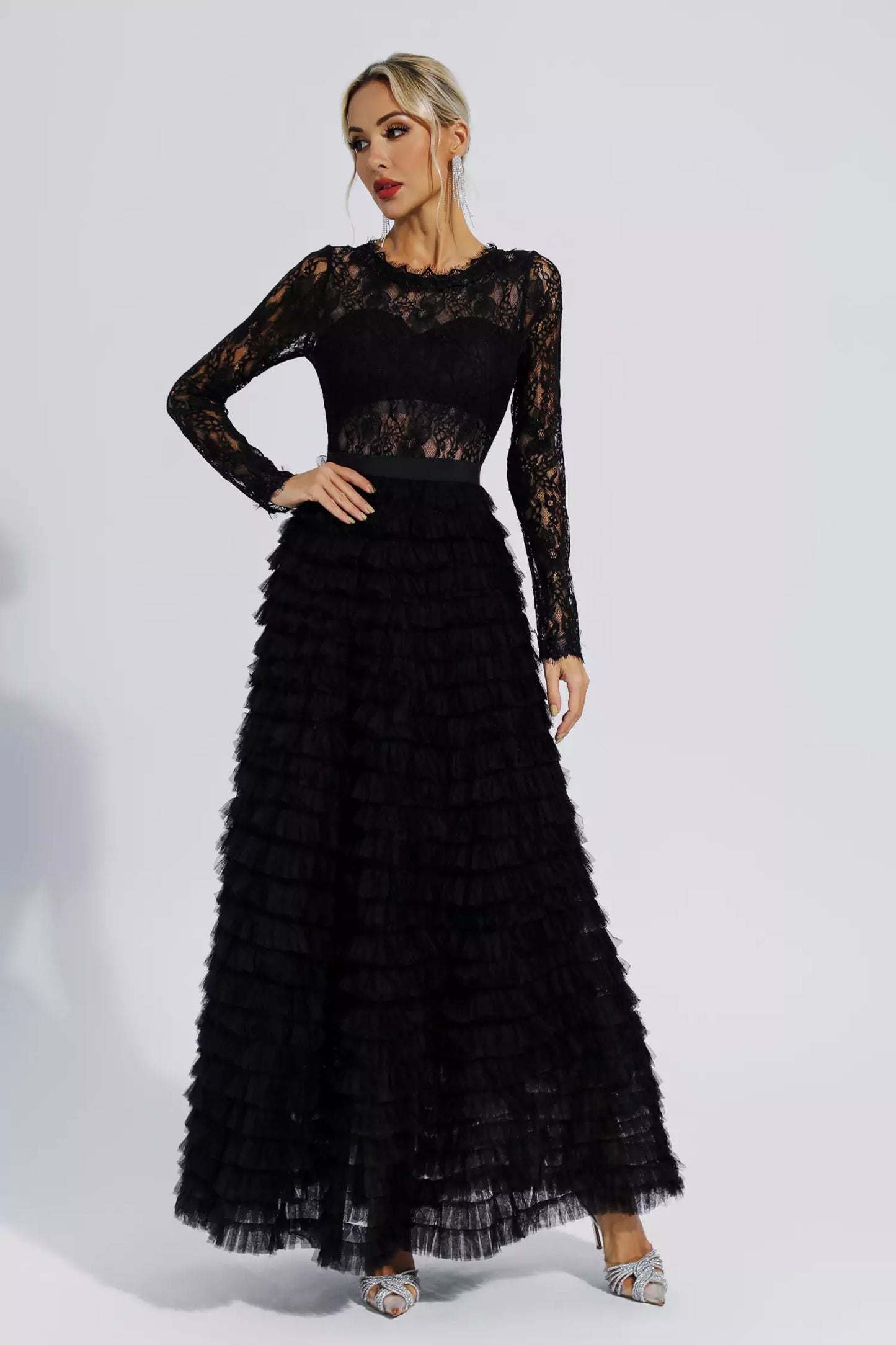 Beautifully Crafted Dress in a Classic Style