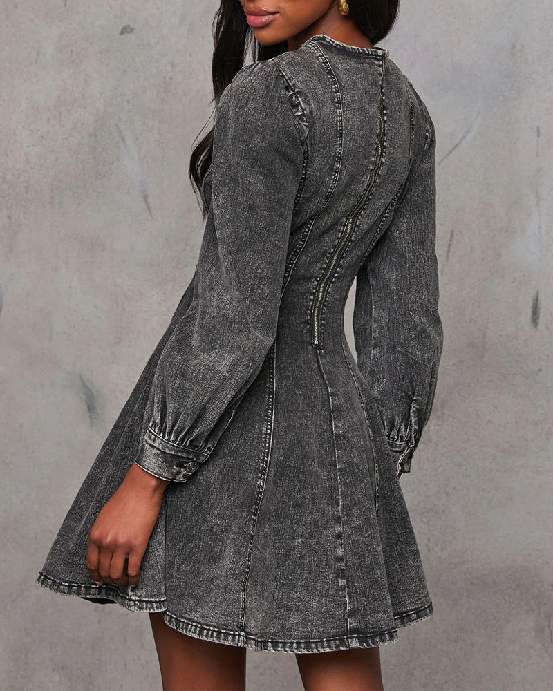 Well Tailored Dress with a Graceful Silhouette
