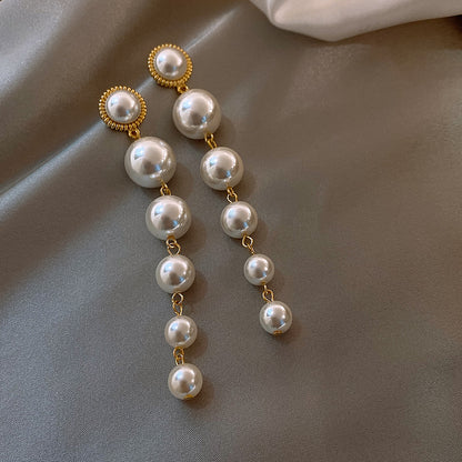 Elegant Silver Earring for Every Occasion