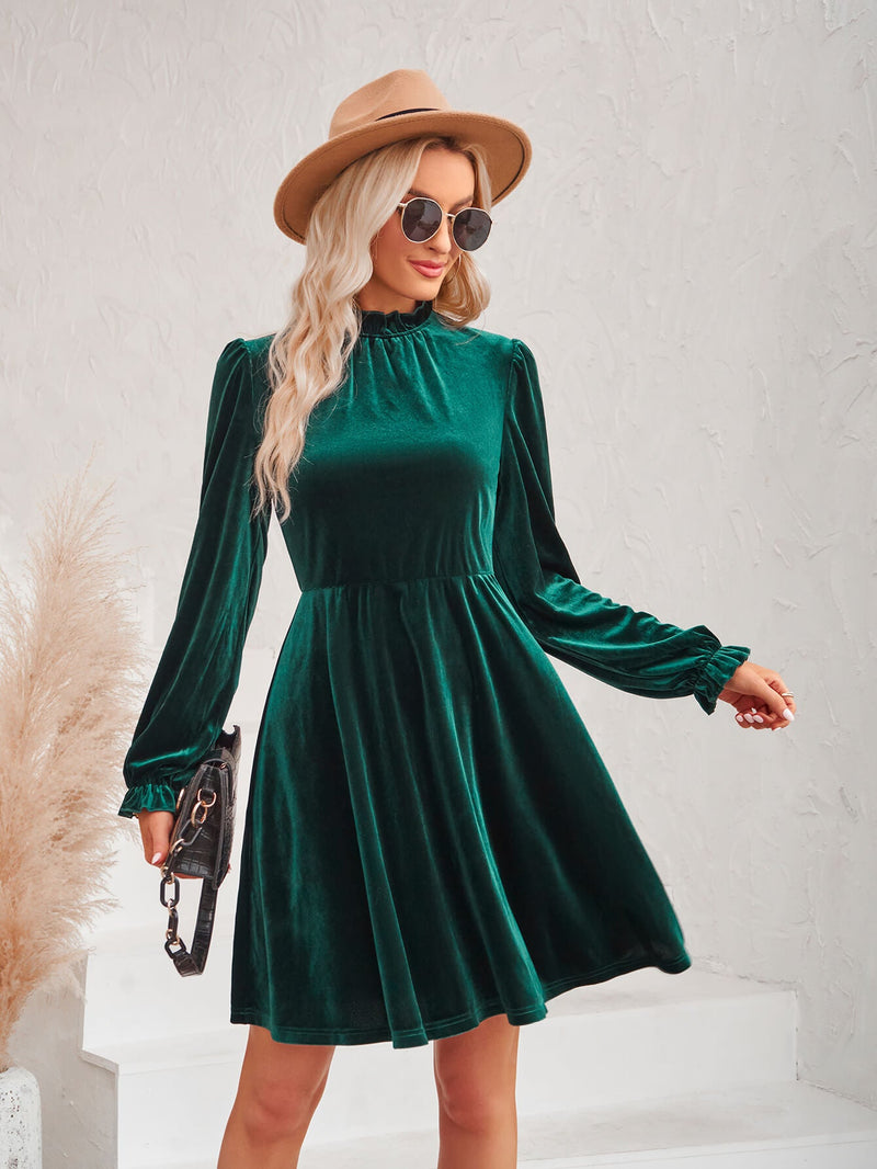 Classic Vintage Dress with a Flattering Fit
