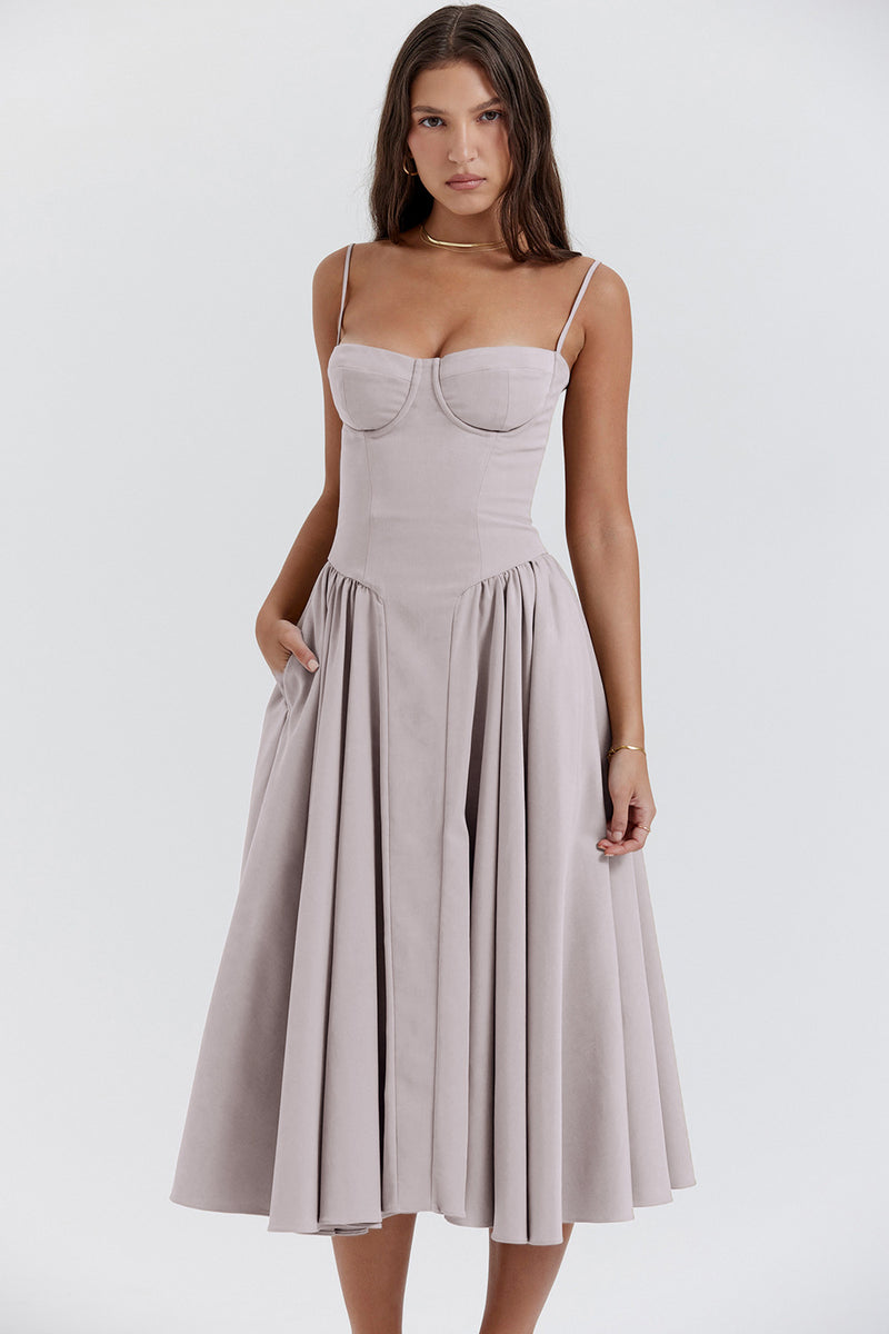 Classic Vintage Dress with a Flattering Fit