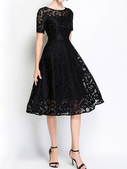 Gracefully Styled Dress for Any Occasion