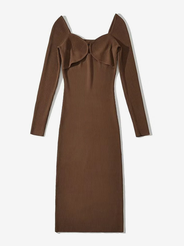 Well Tailored Sweater with a Graceful Silhouette