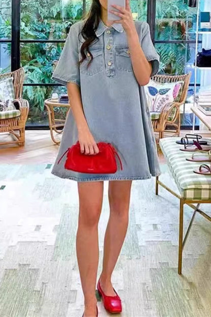 Classic Vintage Dress with a Flattering Fit