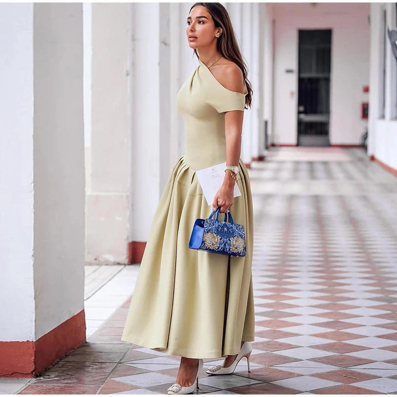 Gracefully Styled Dress for Any Occasion