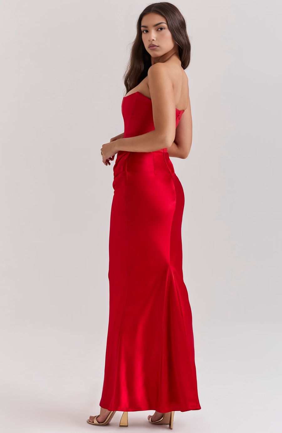 Gracefully Styled Dress for Any Occasion