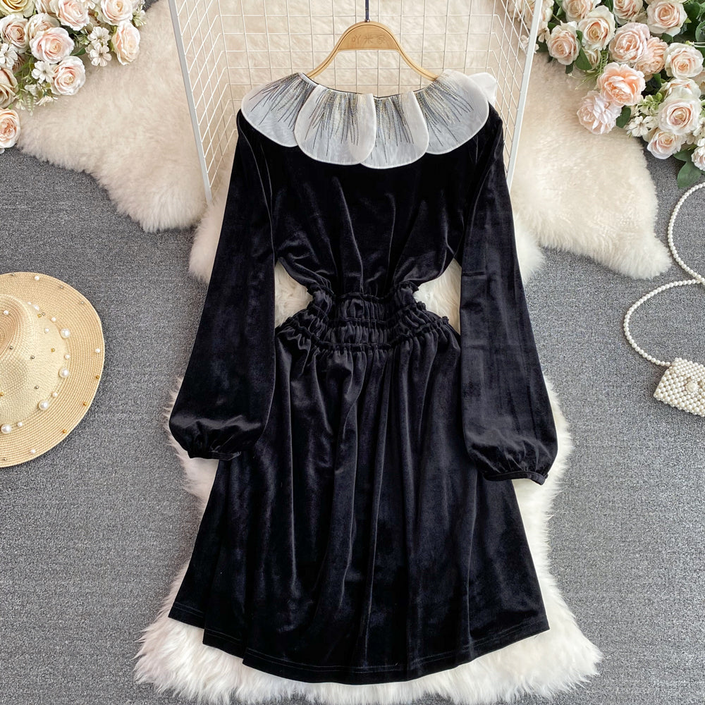 Sophisticated Dress with a Clean Classic Look