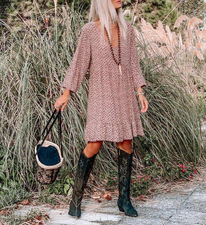 Classic Vintage Dress with a Flattering Fit