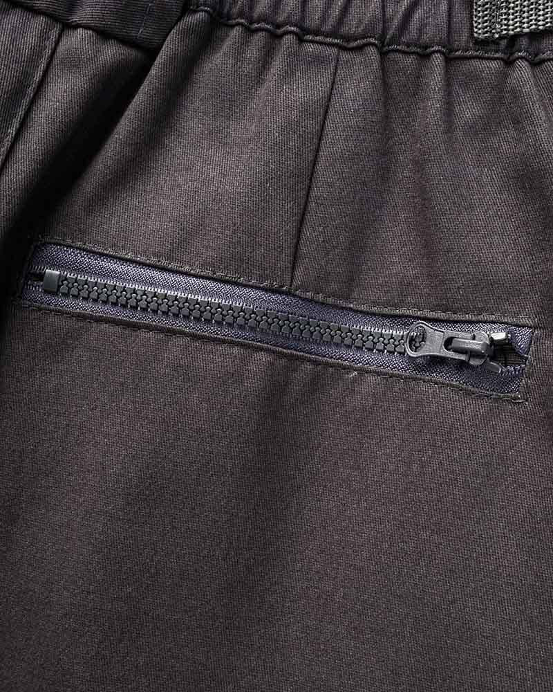 Effortlessly Elegant Pants with a Timeless Design