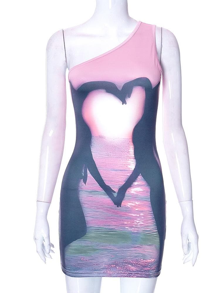 Well Tailored Dress with a Graceful Silhouette