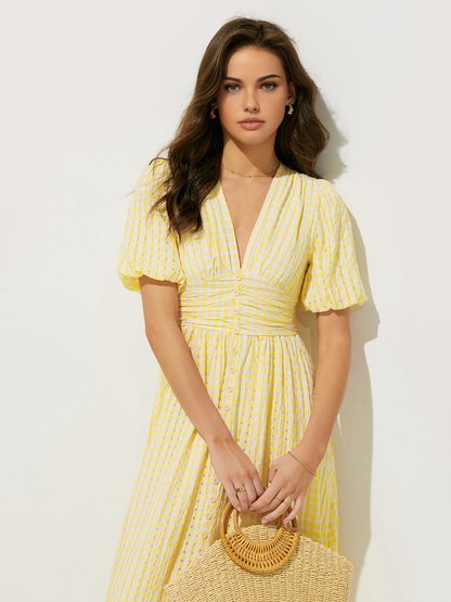 Classic Vintage Dress with a Flattering Fit