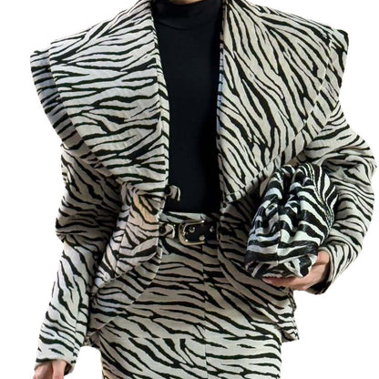 Elegantly Styled Coat for Everyday Wear
