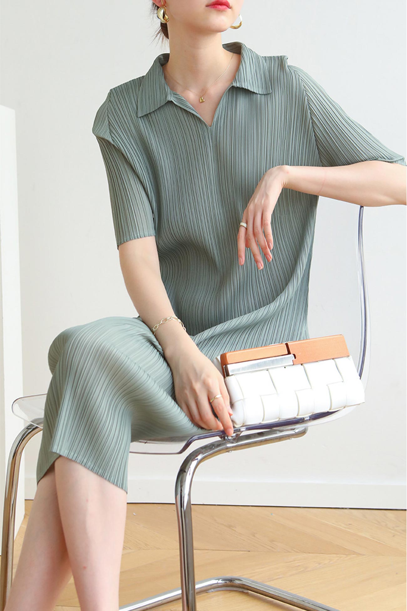 Sophisticated Dress with a Clean Classic Look