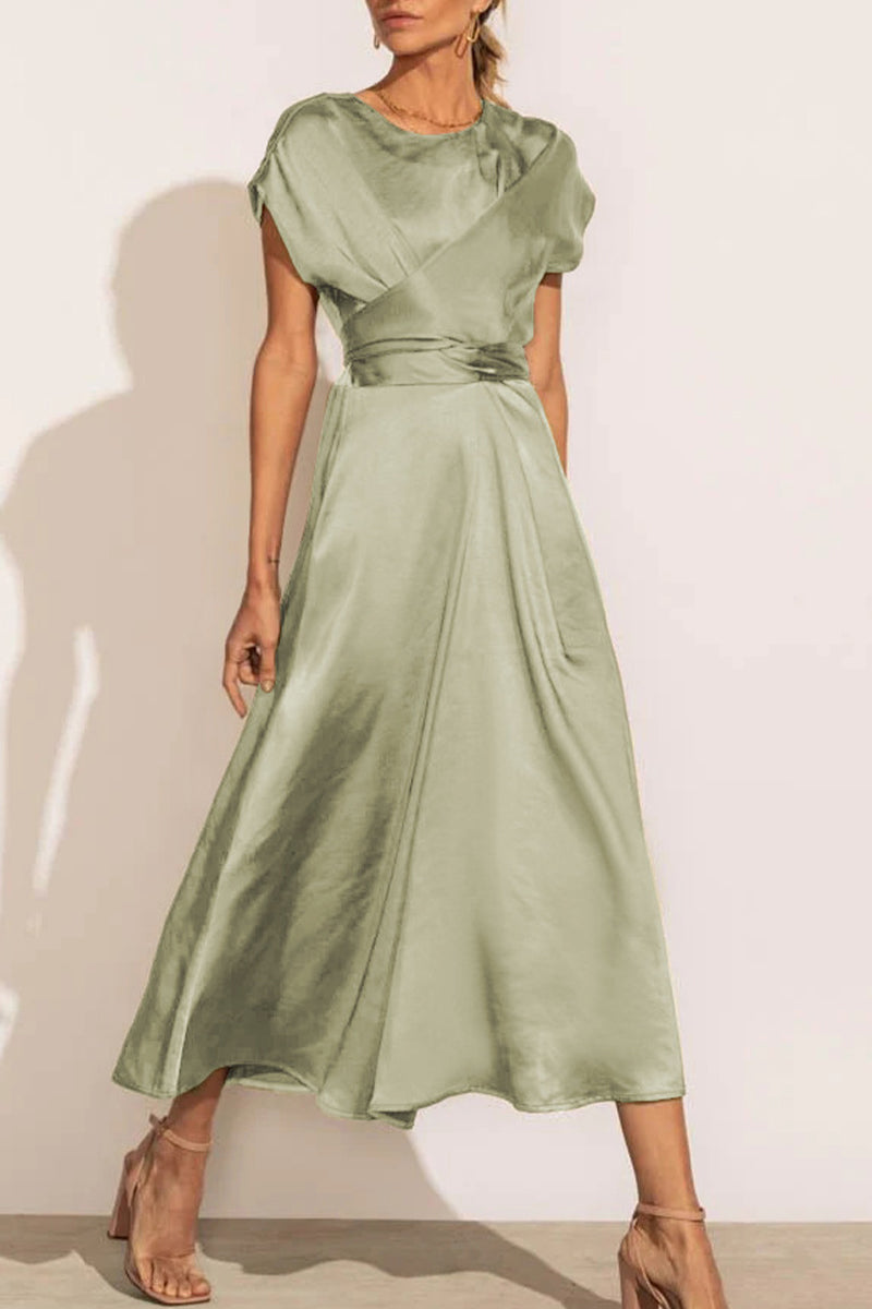 Polished Dress with an Effortless Classic Look