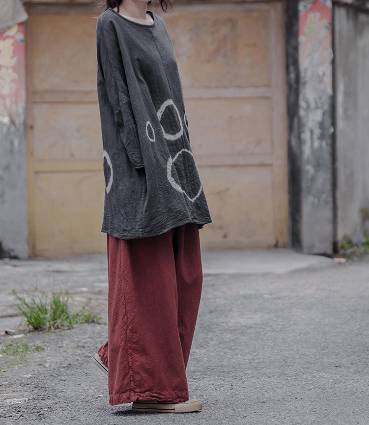 Well Tailored Pants with a Graceful Silhouette