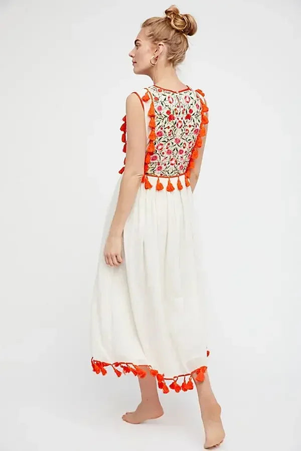 Classic Vintage Dress with a Flattering Fit