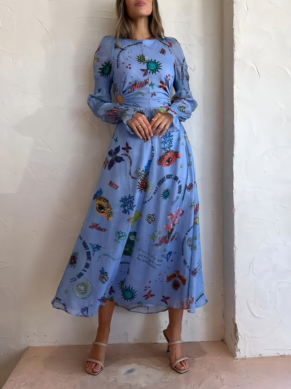 Well Tailored Dress with a Graceful Silhouette