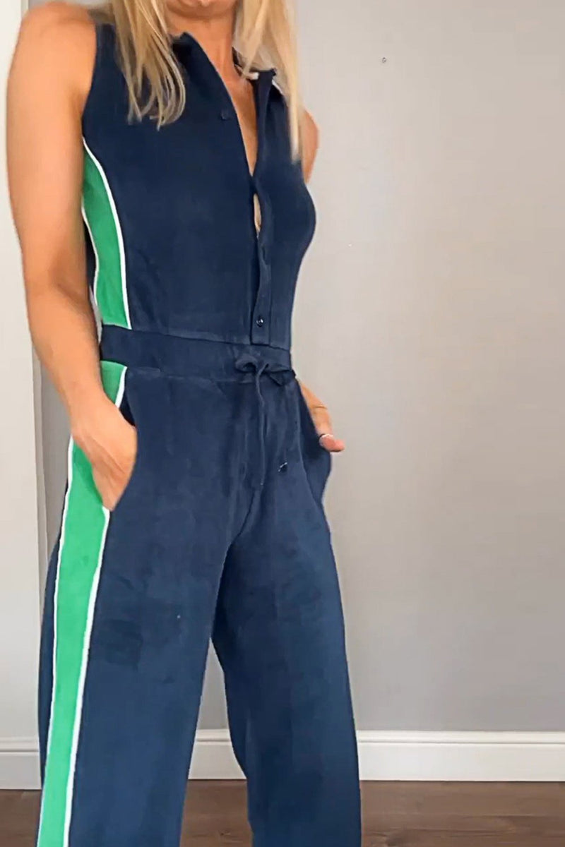 Effortlessly Elegant Garment with a Timeless Design