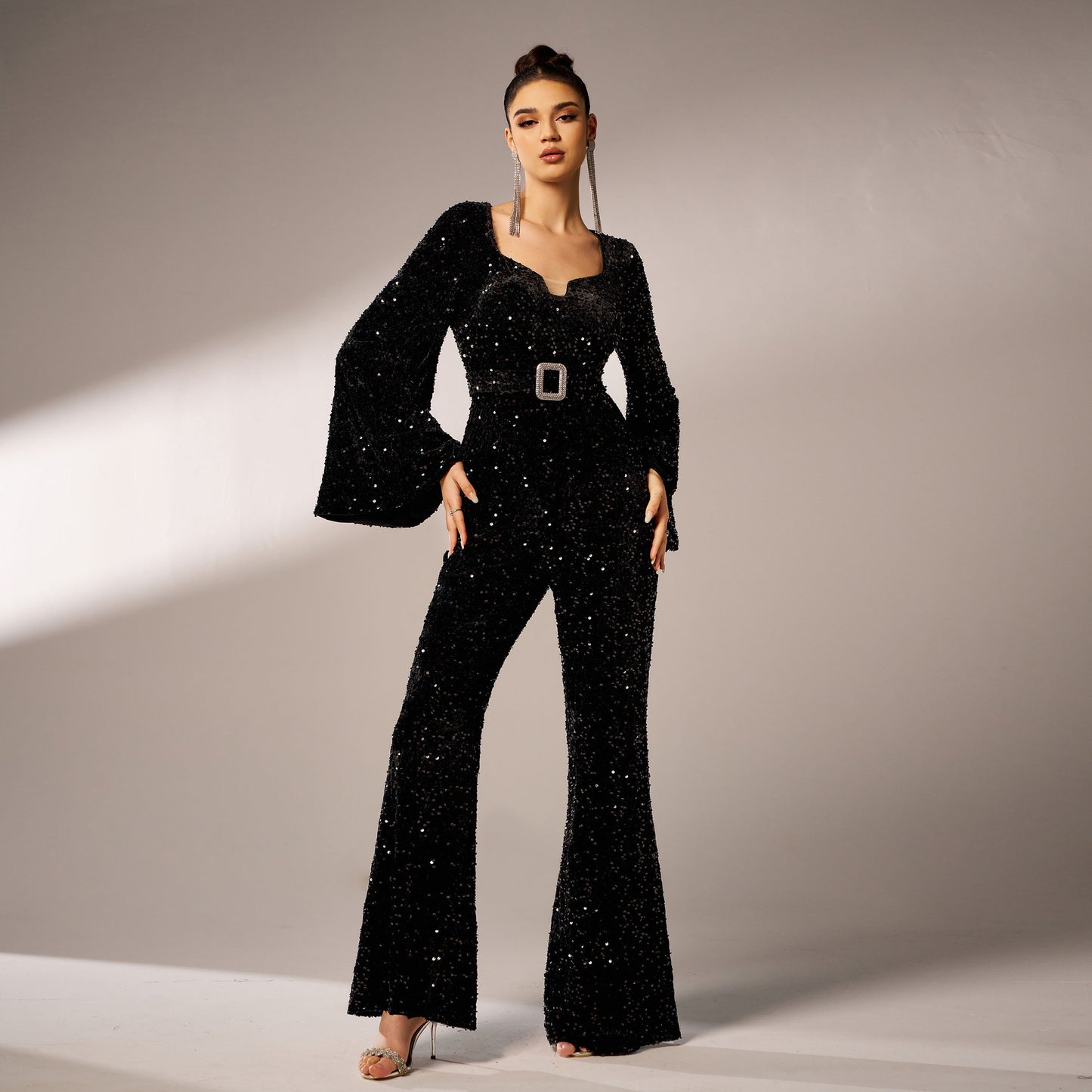 Effortlessly Elegant Garment with a Timeless Design