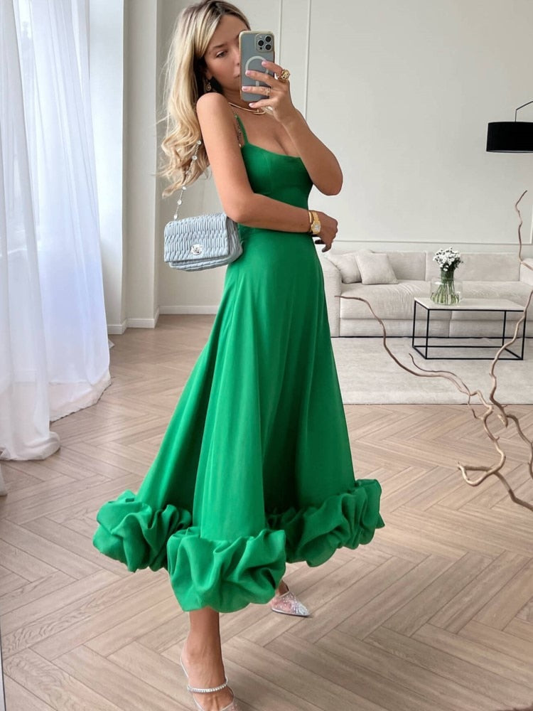 Gracefully Styled Dress for Any Occasion