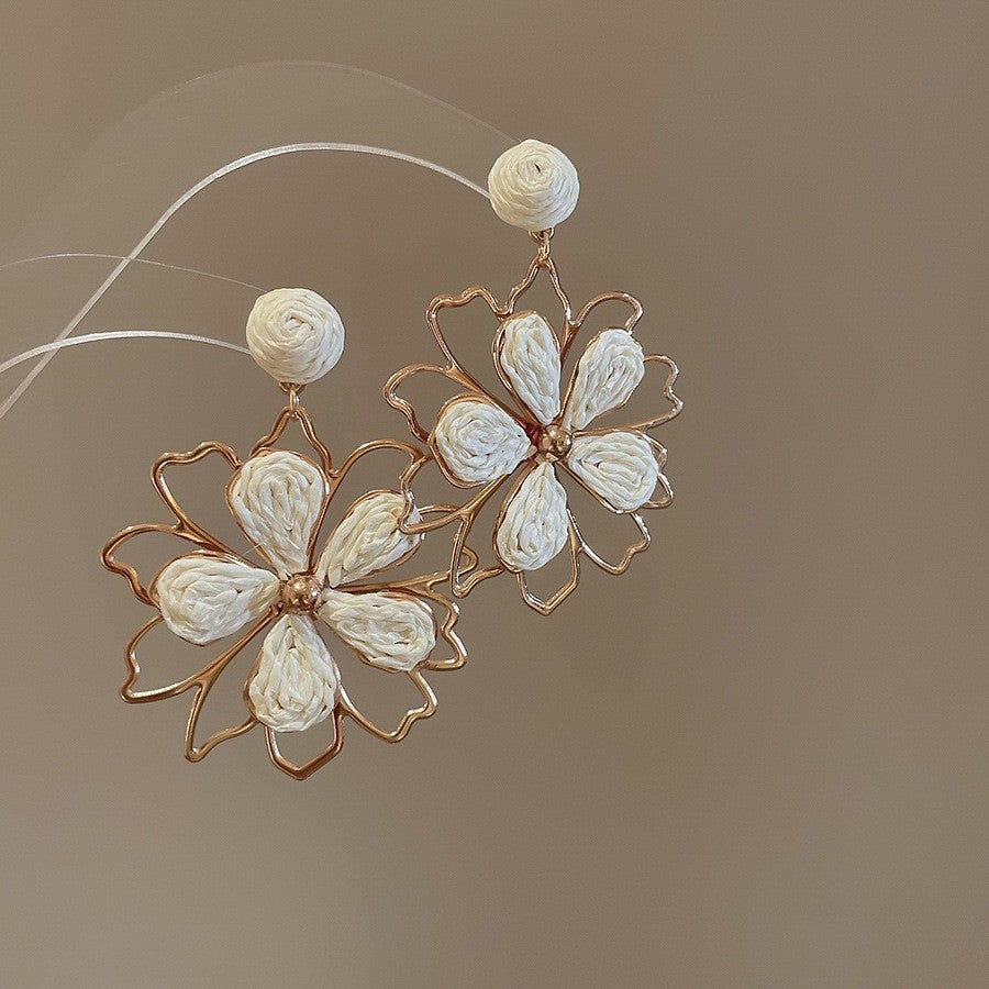 Beautiful Silver Earring with Unique Style