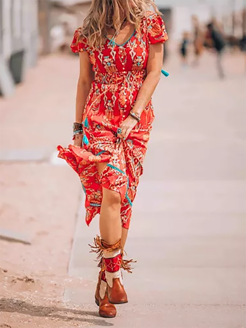 Gracefully Styled Dress for Any Occasion