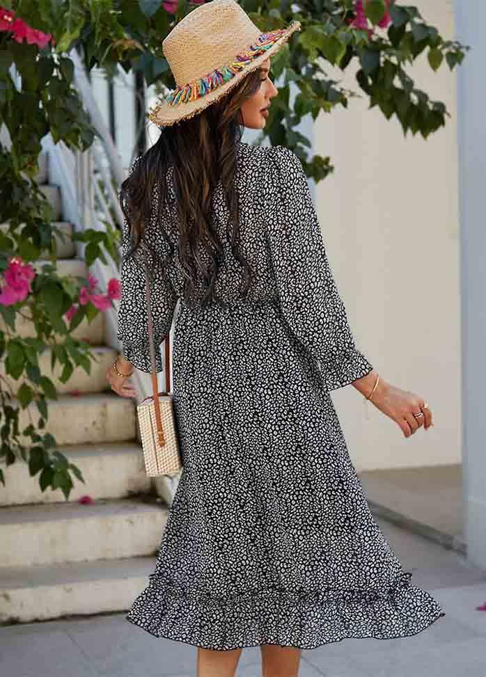 Classic Vintage Dress with a Flattering Fit