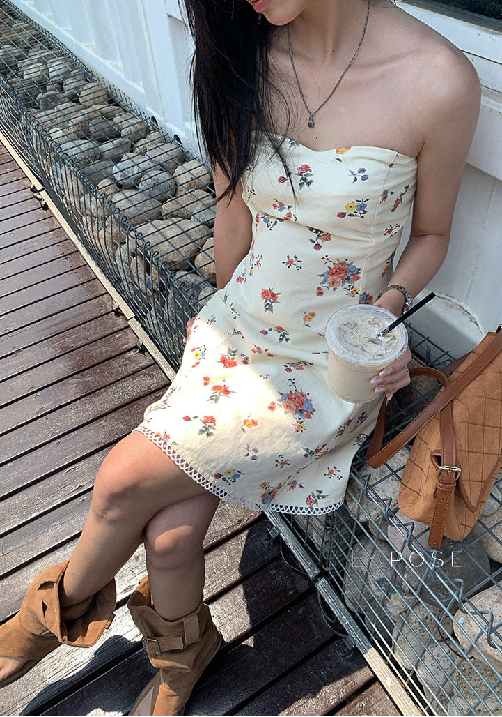 Classic Vintage & Enduringly Stylish Dress
